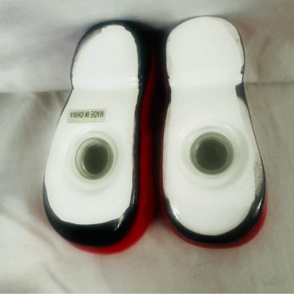 Vintage NOS RARE Ronald McDonald Red Clown Shoes Salt & Pepper Shakers Kitsch - Picture 2 of 3